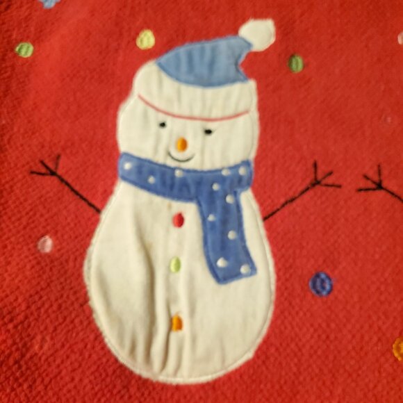 Festive Red Indoor Christmas Rug With Snowman Design And Colorful Snowflakes - Picture 11 of 16